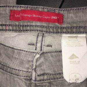 Levi’s vintage skinny Capri 582 size 8 grey wash